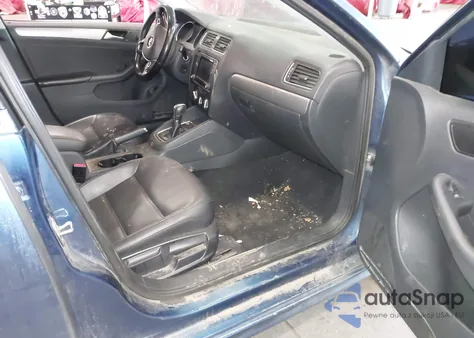 2017 Volkswagen Jetta 1.4T Se z USA, uszkodzony, nr VIN 3VWDB7AJ3HM387340